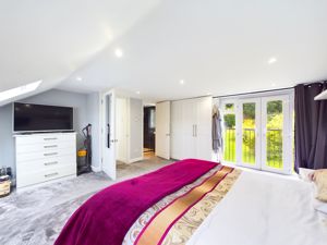 MASTER BEDROOM- click for photo gallery